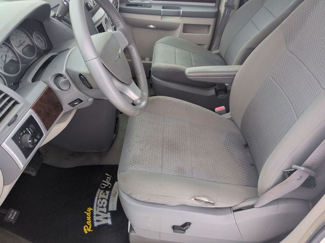 2010 Chrysler Town and Country Touring