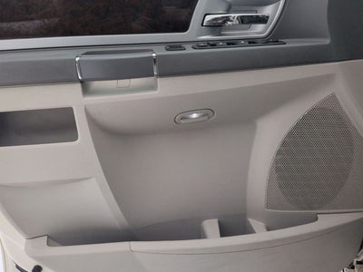 2010 Chrysler Town and Country Touring