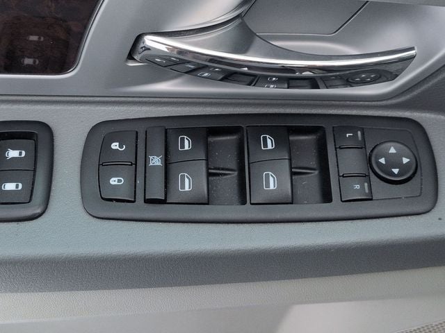 2010 Chrysler Town and Country Touring