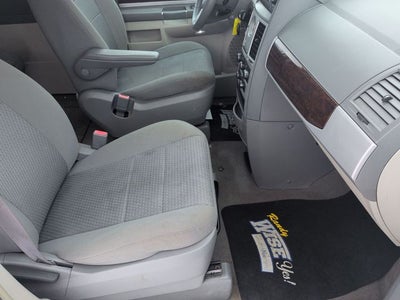 2010 Chrysler Town and Country Touring