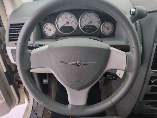 2010 Chrysler Town and Country Touring