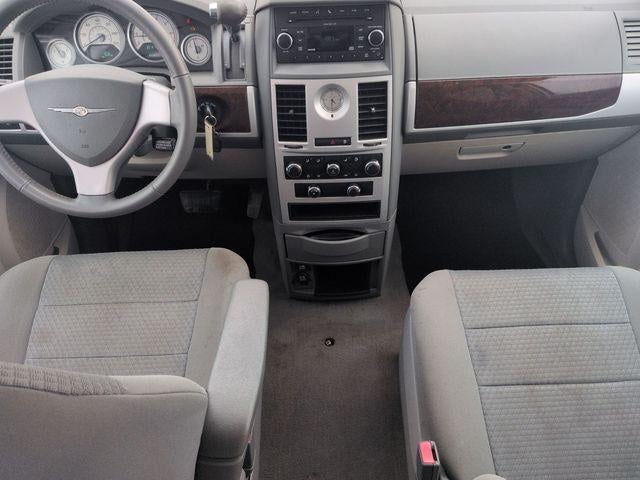 2010 Chrysler Town and Country Touring
