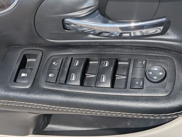 2015 Chrysler Town and Country Touring