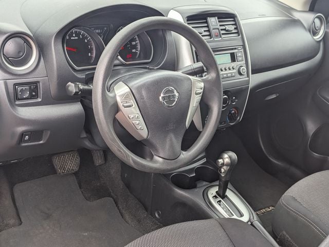 2016 Nissan Versa 1.6 SV