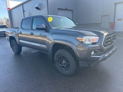2022 Toyota TACOMA SR5 SR5 V6
