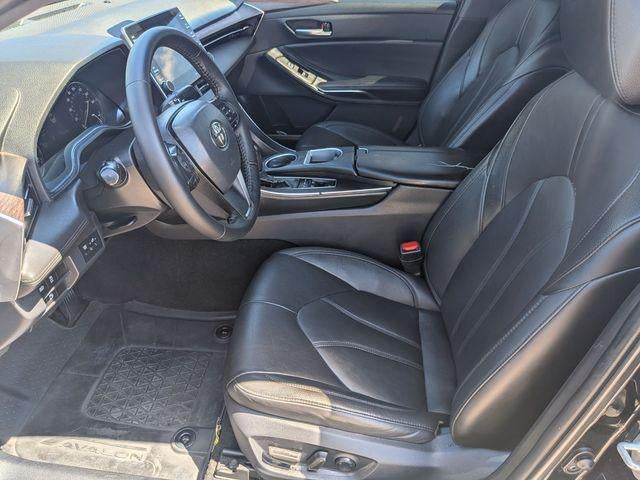 2021 Toyota Avalon Hybrid XLE Plus