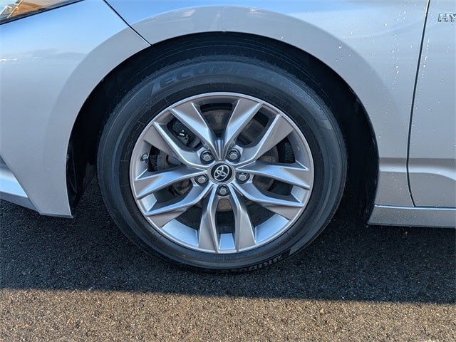 2019 Toyota AVALON HYBRID XLE Plus