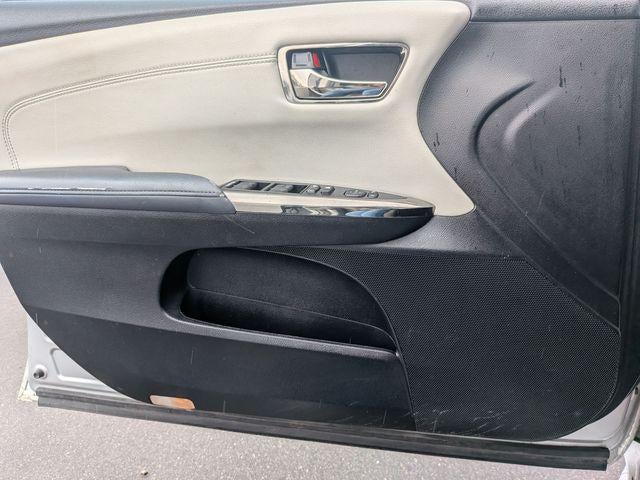 2013 Toyota AVALON XLE