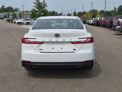 2025 Toyota Camry SE