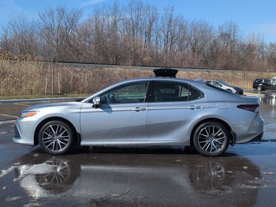 2022 Toyota CAMRY XLE