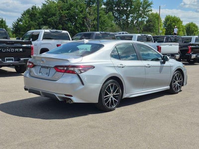 2024 Toyota Camry SE