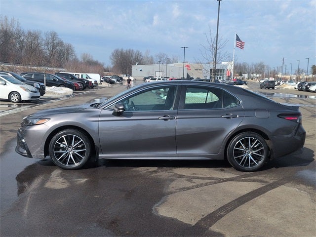 2023 Toyota CAMRY SE