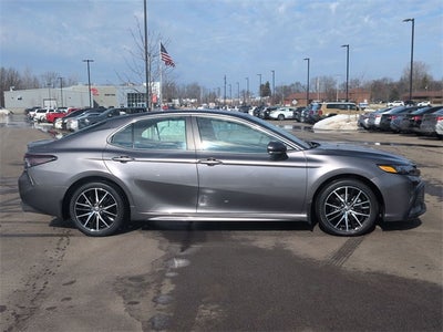 2023 Toyota CAMRY SE