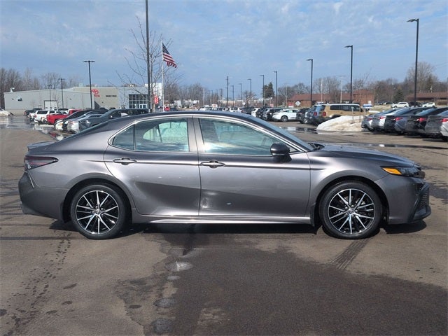 2023 Toyota CAMRY SE