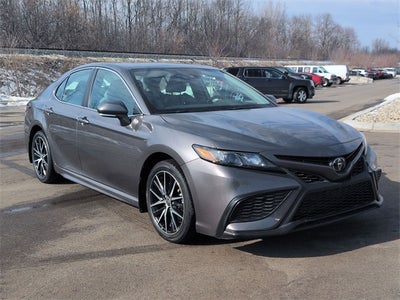 2023 Toyota CAMRY SE