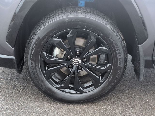 2024 Toyota RAV4 HYBRID SE