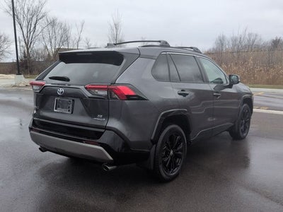 2024 Toyota RAV4 HYBRID SE