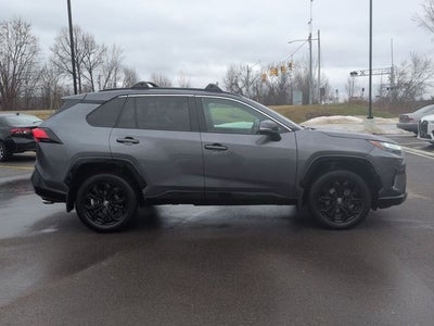 2024 Toyota RAV4 HYBRID SE