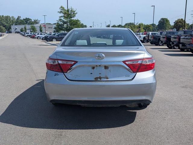 2015 Toyota CAMRY LE