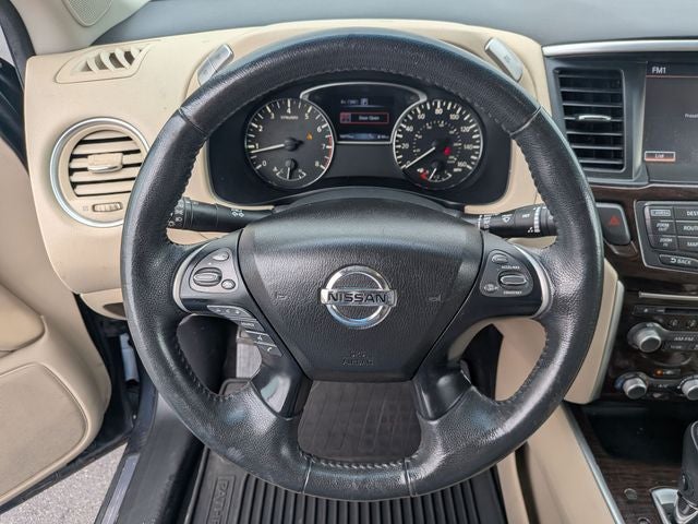 2016 Nissan Pathfinder SL