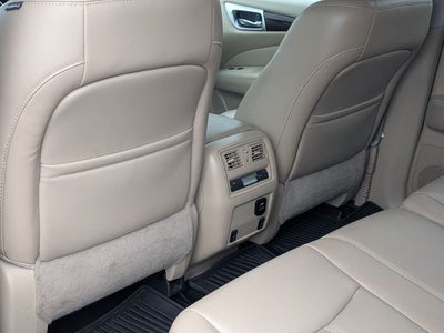 2016 Nissan Pathfinder SL