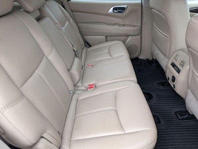 2016 Nissan Pathfinder SL