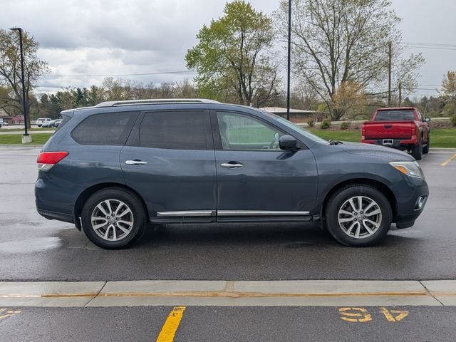 2016 Nissan Pathfinder SL