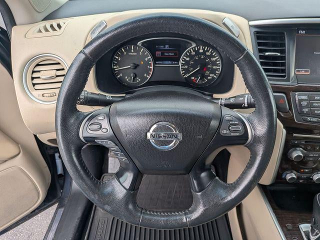2016 Nissan Pathfinder SL