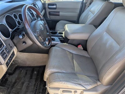 2011 Toyota SEQUOIA Platinum