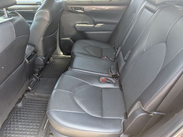 2022 Toyota Highlander Limited