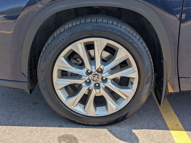 2022 Toyota Highlander Limited