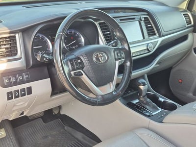 2017 Toyota Highlander Limited Platinum