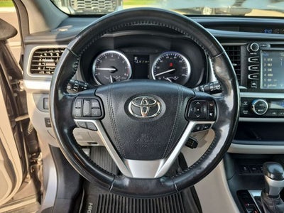 2017 Toyota Highlander Limited Platinum