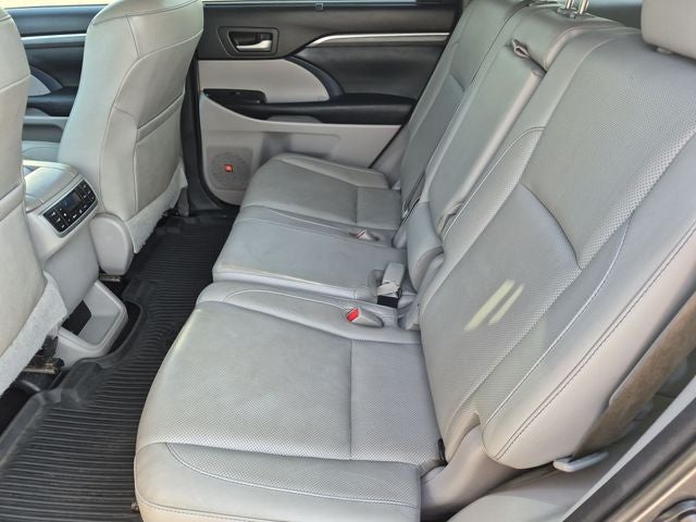 2017 Toyota Highlander Limited Platinum