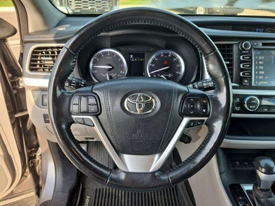 2017 Toyota Highlander Limited Platinum
