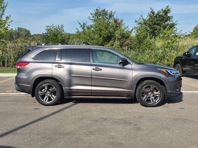 2017 Toyota Highlander Limited Platinum