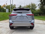 2022 Toyota Highlander Hybrid Platinum