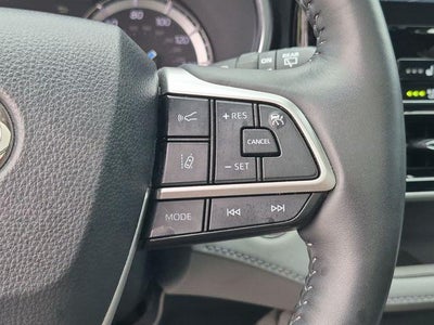2022 Toyota Highlander Hybrid Platinum