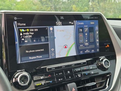 2022 Toyota Highlander Hybrid Platinum