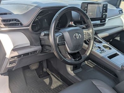 2022 Toyota Sienna XSE 7 Passenger