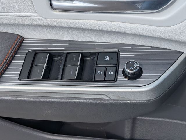 2022 Toyota Sienna XSE 7 Passenger