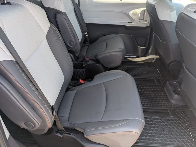 2022 Toyota Sienna XSE 7 Passenger