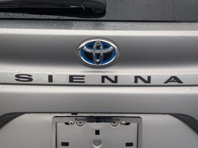 2022 Toyota Sienna XLE 7 Passenger