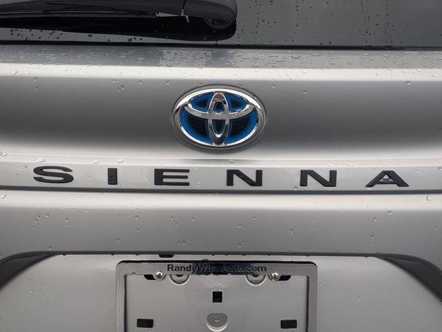 2022 Toyota Sienna XLE 7 Passenger