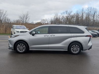 2022 Toyota Sienna XLE 7 Passenger