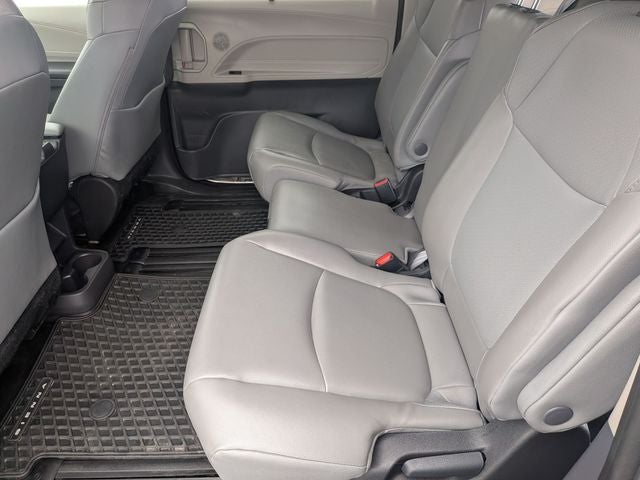 2022 Toyota Sienna XLE 7 Passenger