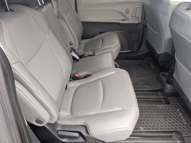 2022 Toyota Sienna XLE 7 Passenger