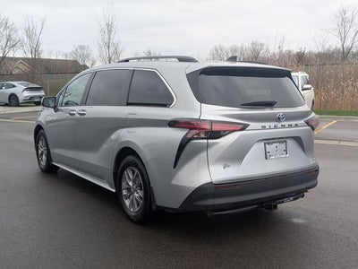 2022 Toyota Sienna XLE 7 Passenger