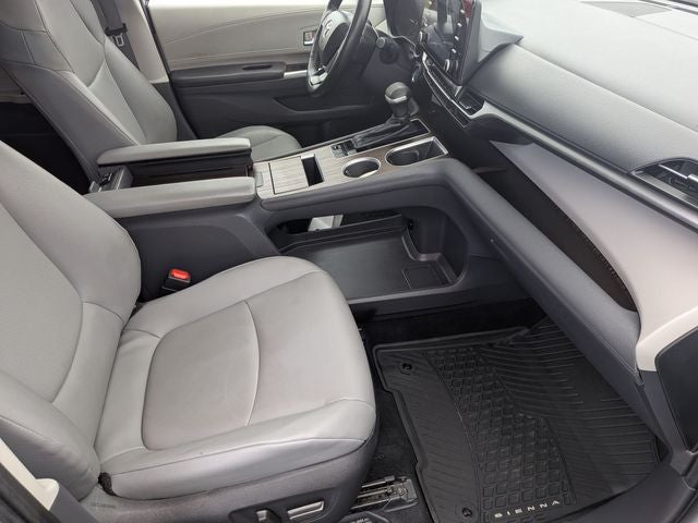 2022 Toyota Sienna XLE 7 Passenger