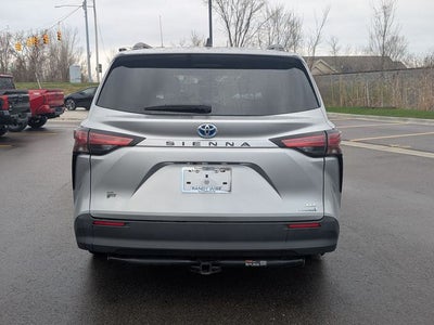 2022 Toyota Sienna XLE 7 Passenger